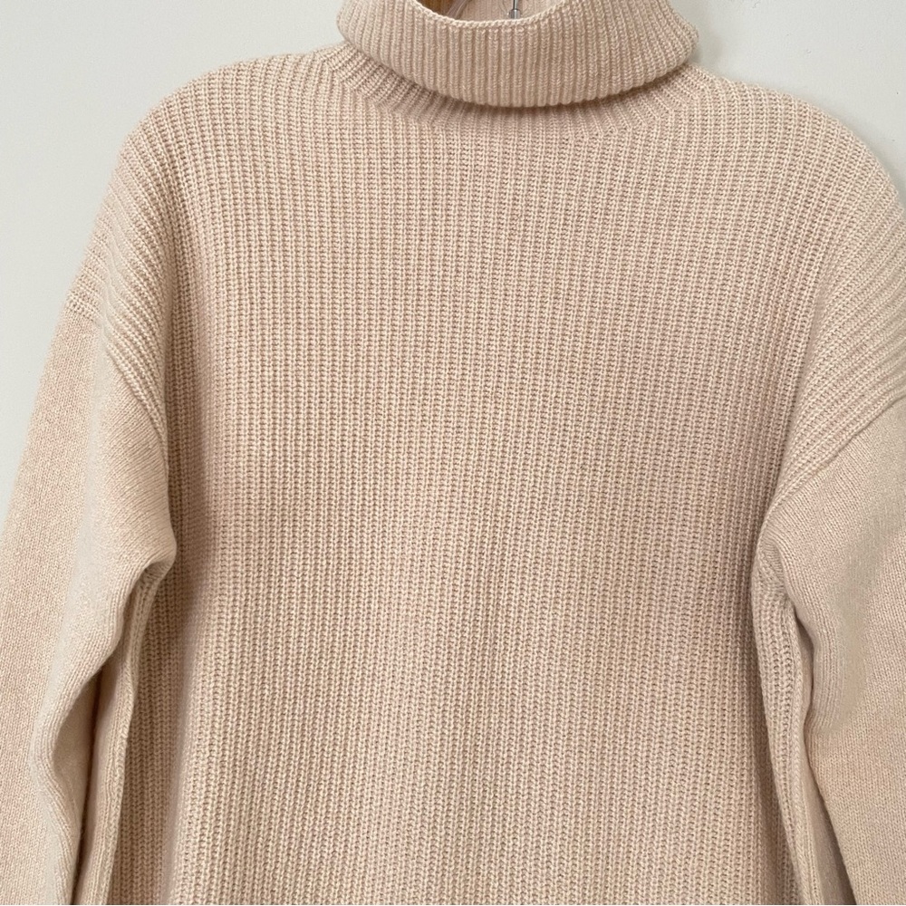 Alice + Olivia Daphney Turtleneck Tunic Sweater 
Oatmeal Size S - Picture 10 of 14